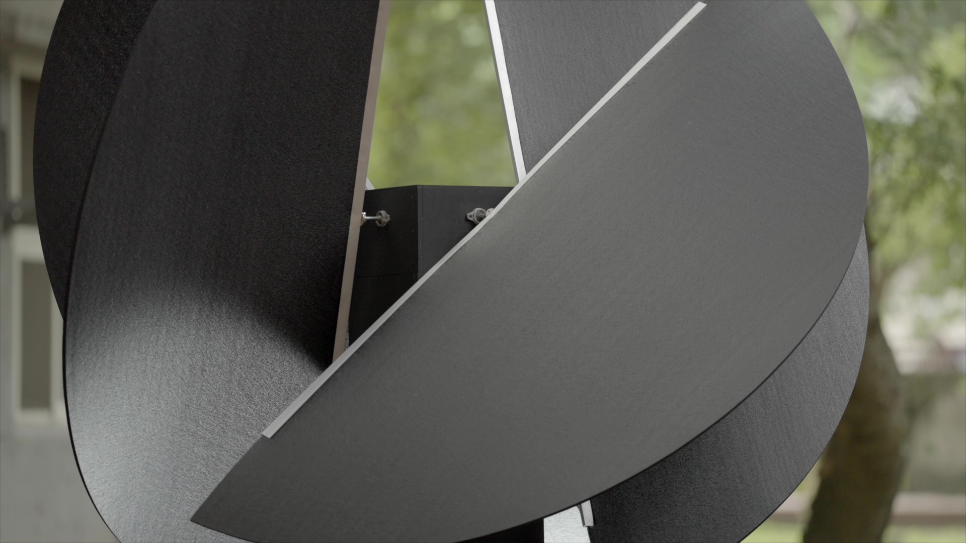 循環扇裝置藝術，共4張